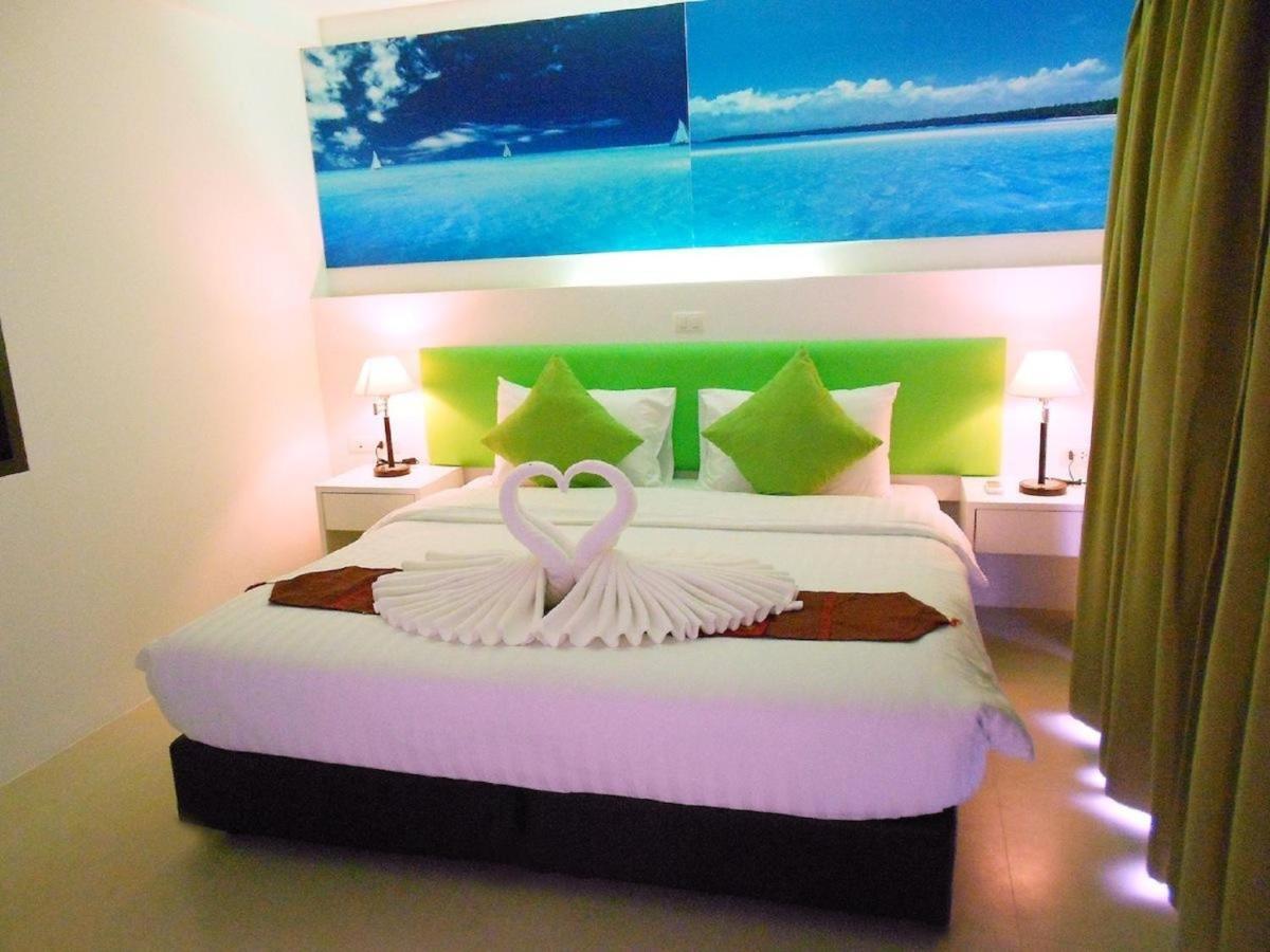 Armoni Patong Beach Hotel Exterior photo